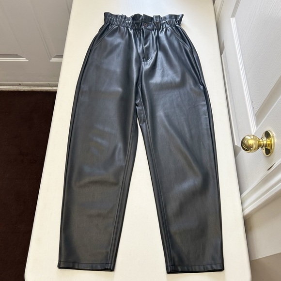 Zara Women's Black Faux Leather Baggy High-Waisted Paperbag Trouser Pants Size 2 - Picture 10 of 16